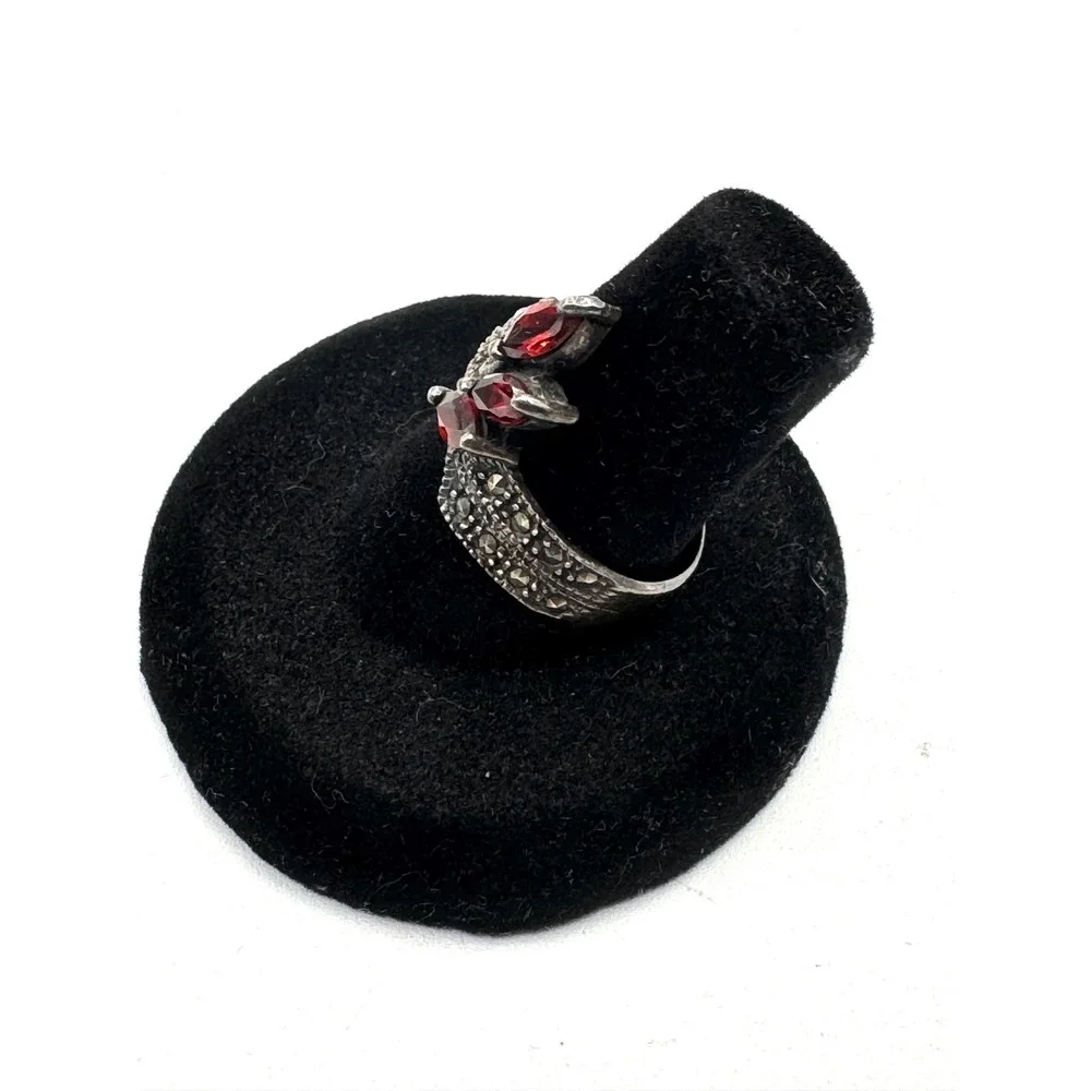 Sterling Silver 925 Marcasite Red Garnet Marquise Cluster Ring Size 7
